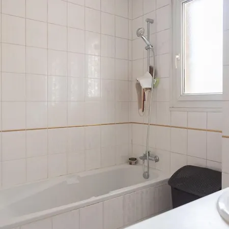 Apartamento Bright With Balcony In 20th *